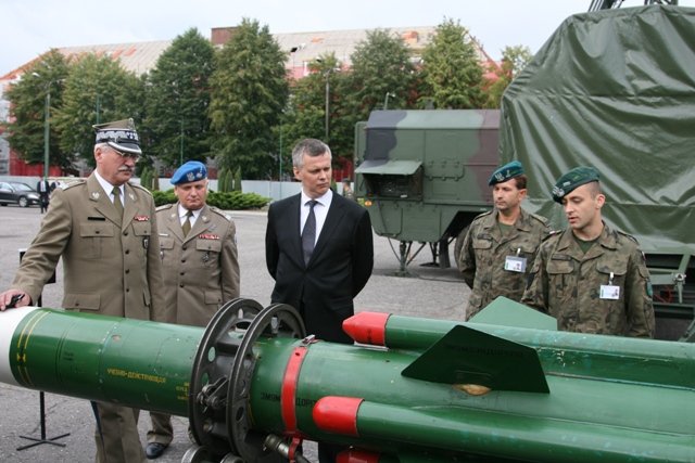 Elbląg, Minister Tomasz Siemoniak odwiedził dziś m.in. 13. Pułk Przeciwlotniczy