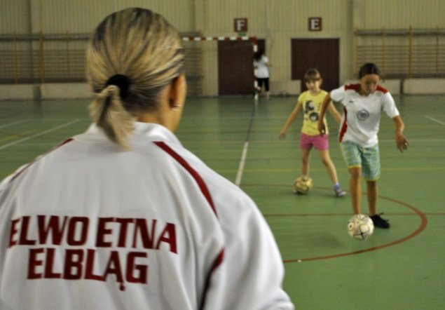 Elbląg, Nabór dziewcząt do drużyny piłkarskiej