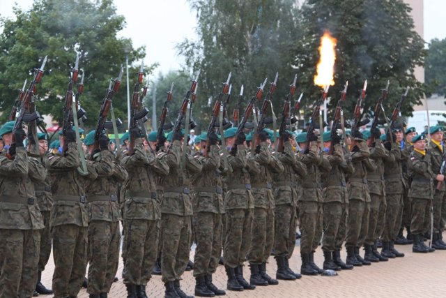 Elbląg, 16 PDZ: dziesięć garnizonów, 6500 żołnierzy