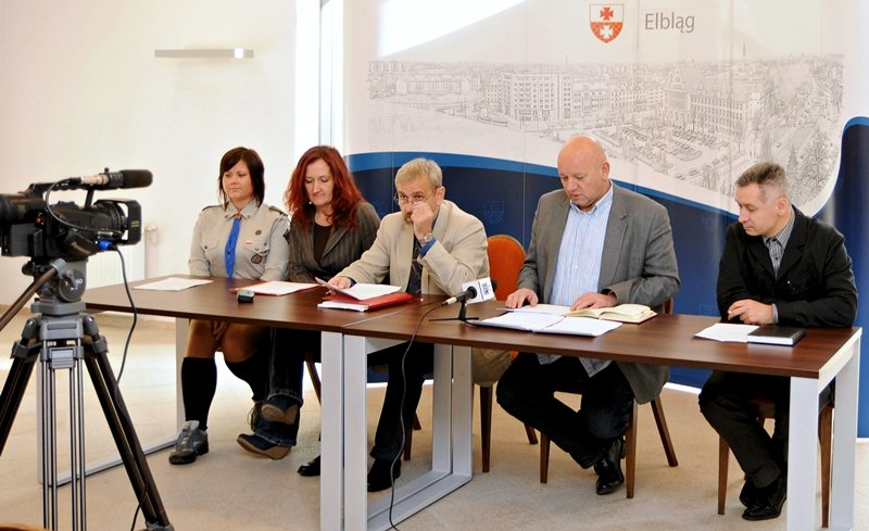 Elbląg, W organizację obchodów rocznicowych włączają się miejskie i wojewódzkie instytucje kultury, organizacje samorządowe, a także harcerze Elbląg, W organizację obchodów rocznicowych włączają się miejskie i wojewódzkie instytucje kultury, organizacje samorządowe, a także harcerze