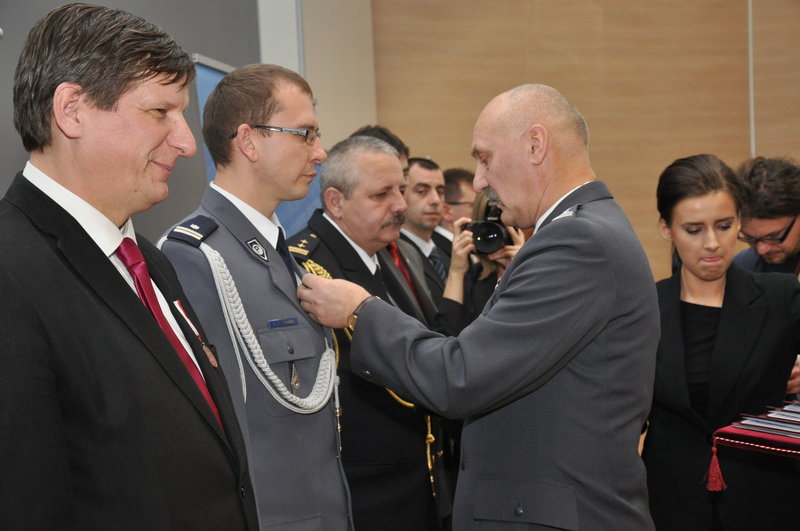 Elbląg, Wśród odznaczonych znalazl się podinsp. Robert Muraszko, Zastępca Komendanta Miejskiego Policji w Elblągu