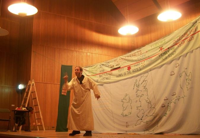 Elbląg, Kogo ściął Henryk VIII, czyli angielski poprzez teatr