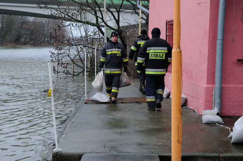 Elbląg, Wody przybywa. Strażacy w pogotowiu