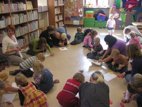 Elbląg, Spotkania w Świerszczykowym ogródku to propozycja zarówno dla rodziców, jak i dzieci Elbląg, Spotkania w Świerszczykowym ogródku to propozycja zarówno dla rodziców, jak i dzieci