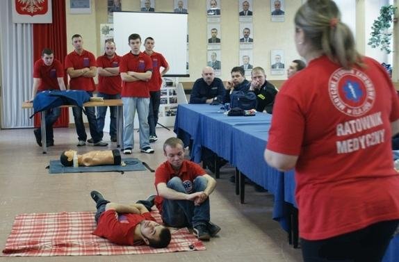 Elbląg, Pierwsza pomoc. Policjanci na szkoleniu Elbląg, Pierwsza pomoc. Policjanci na szkoleniu