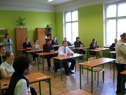 Elbląg, Absolwenci szkół wkrótce wejdą na rynek pracy.