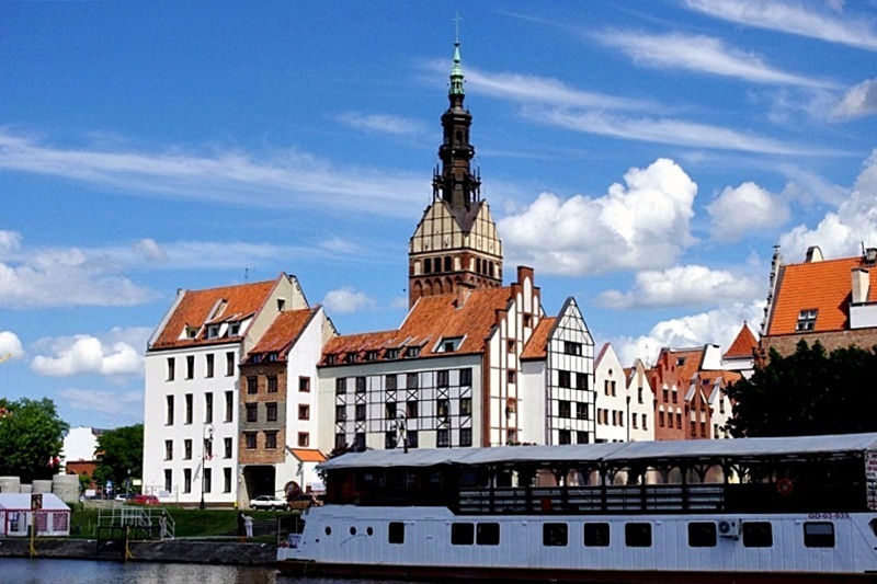 Elbląg, Urzędnicy kupili za szerokie statki