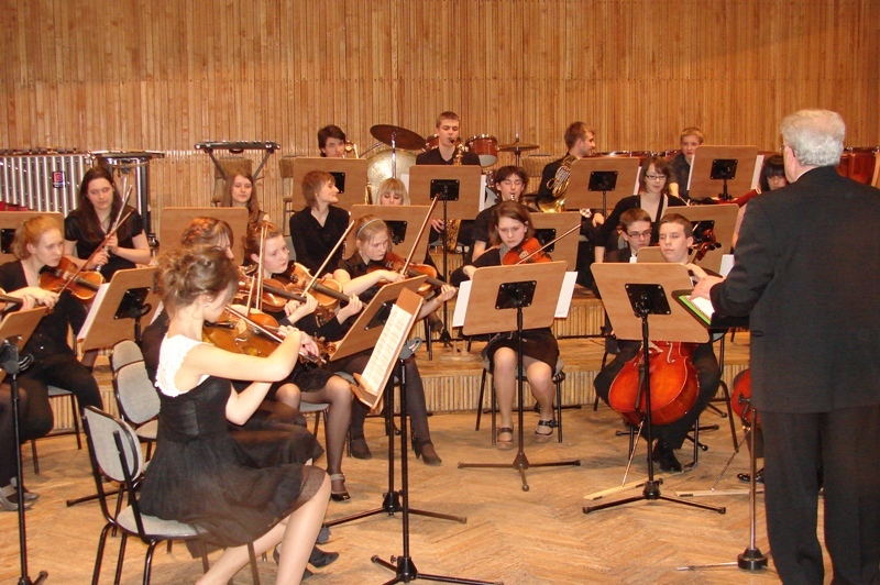 Elbląg, Szkolna orkiestra symfoniczna.