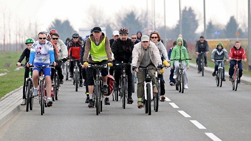 Elbląg, Na rowerową wycieczkę z prezydentem Grzegorzem Nowaczykiem wybrało się ok. 100 osób