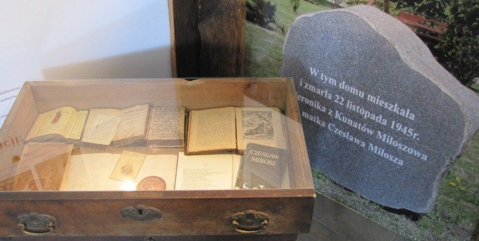 Elbląg, Fragment niewielkiej wystawy pamiątek po Miłoszach w Muzeum Żuławskim w Nowym Dworze Gdańskim Elbląg, Fragment niewielkiej wystawy pamiątek po Miłoszach w Muzeum Żuławskim w Nowym Dworze Gdańskim