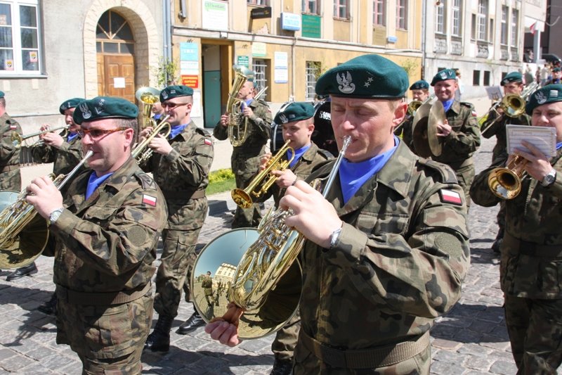 Elbląg, Orkiestra garnizonowa uświetnia obchody miejskich uroczystości Elbląg, Orkiestra garnizonowa uświetnia obchody miejskich uroczystości