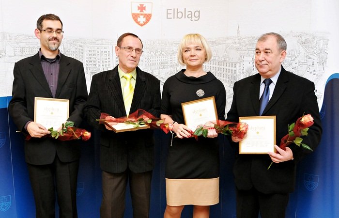 Elbląg, Asy Rady Miejskiej 2011: Maria Kosecka, Jerzy Wilk, Ryszard Klim i Paweł Nieczuja-Ostrowski Elbląg, Asy Rady Miejskiej 2011: Maria Kosecka, Jerzy Wilk, Ryszard Klim i Paweł Nieczuja-Ostrowski