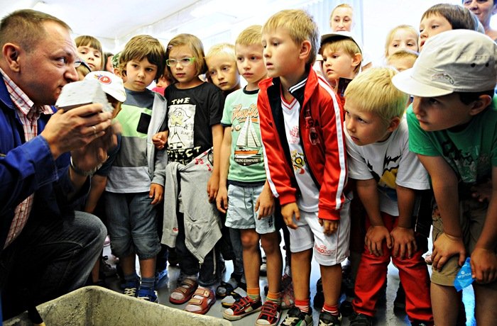 Elbląg, Wokół tego kręci się świat Elbląg, Wokół tego kręci się świat
