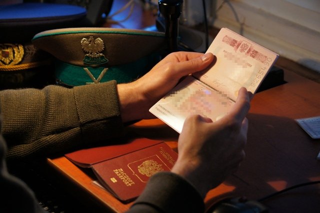 Elbląg, "Fałszywki" na granicy