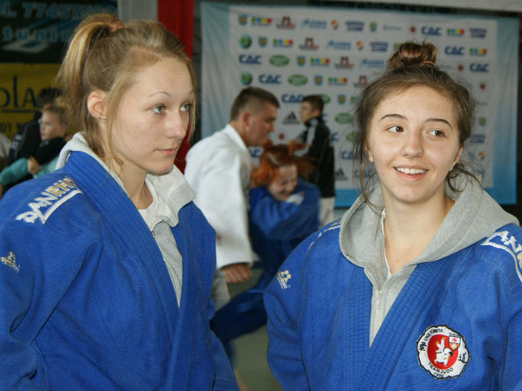 Elbląg, Na zdjęciu od lewej: Joanna Wołoszyn i Aleksandra Kołtunowska