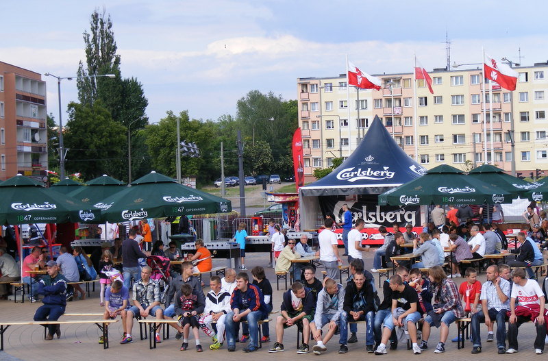 Elbląg, Wczoraj tłumów nie było. Będą z pewnością, gdy zagrają biało-czerwoni Elbląg, Wczoraj tłumów nie było. Będą z pewnością, gdy zagrają biało-czerwoni