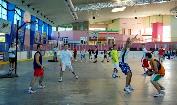Elbląg, Na lodowisku "Helena" - podobnie jak w roku ubiegłym - będą odbywały sie zajęcia sportowe