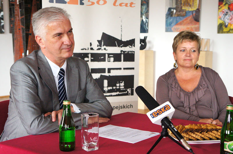 Elbląg, Antoni Czyżyk i Teresa Miłoszewska zachęcają do udziału w artystycznych zajęciach