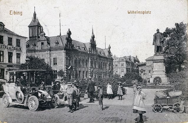 Elbląg, Automobil na placu Wilhelma