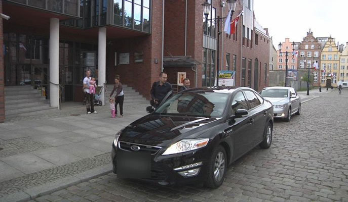 Elbląg, Nowe auto prezydenta Elbląga - Ford Mondeo (kadr z filmu) Elbląg, Nowe auto prezydenta Elbląga - Ford Mondeo (kadr z filmu)
