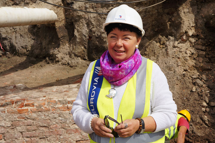 Elbląg, Prace nadzoruje archeolog dr Grażyna Nawrolska