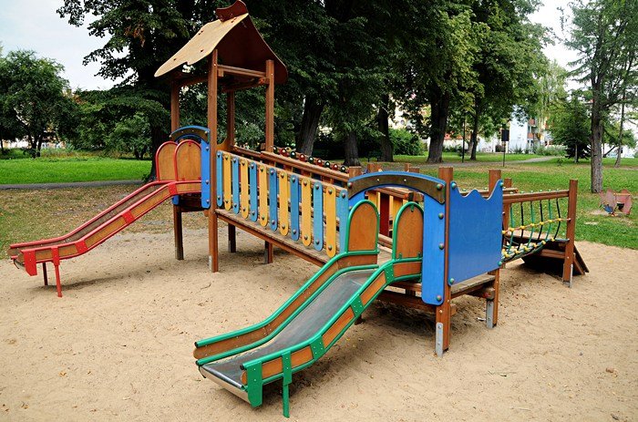 Elbląg, Nowe chodniki i place zabaw Elbląg, Nowe chodniki i place zabaw
