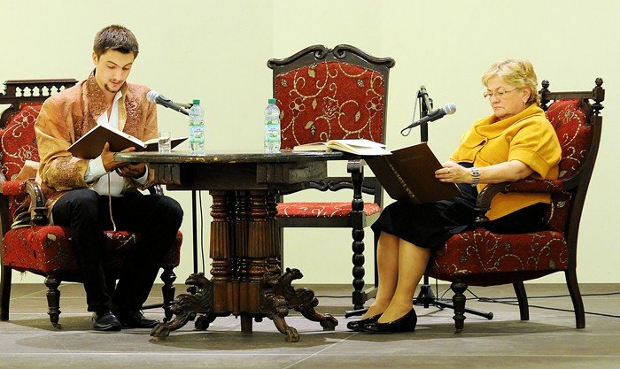 Elbląg, "Pana Tadeusza" czytali m.in. aktor Piotr Boratyński i posłanka Elżbieta Gelert Elbląg, "Pana Tadeusza" czytali m.in. aktor Piotr Boratyński i posłanka Elżbieta Gelert