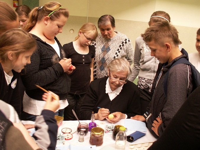 Elbląg, Na krajowej liście niematerialnego dziedzictwa znajdą się tradycje wielkanocne? Twórczyni ludowa Aleksandra Charko z Nowotek, fot. - archiwum