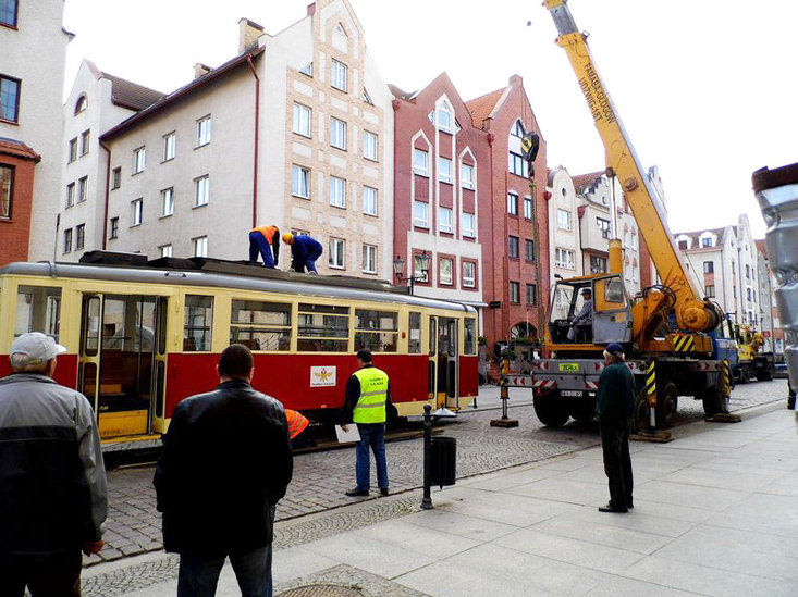 Elbląg, Dziś rano zabytkowy tramwaj został zabrany ze Starego Rynku