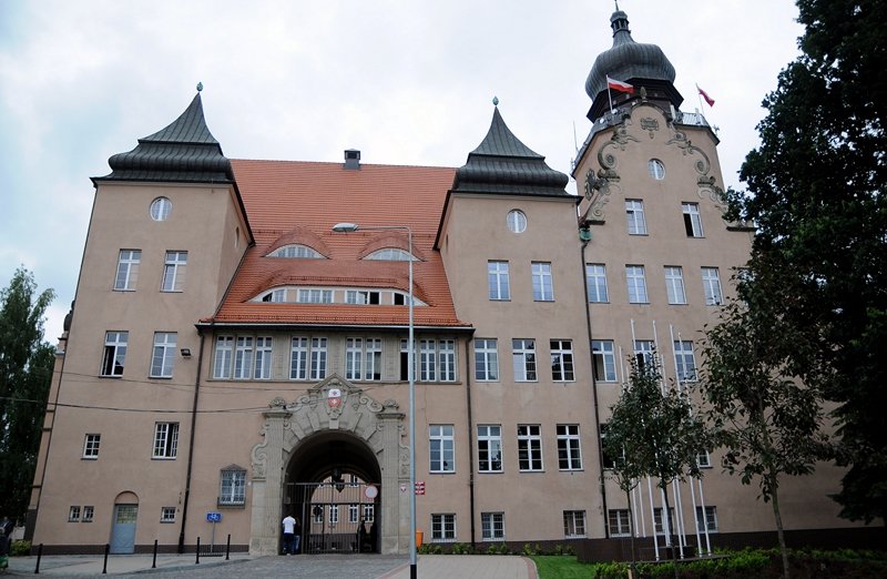 Elbląg, Gorąco wokół fotela dyrektora DKS Elbląg, Gorąco wokół fotela dyrektora DKS