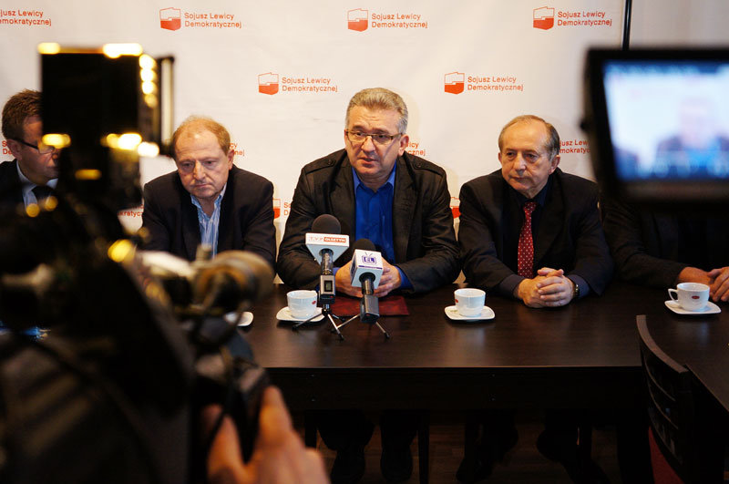 Elbląg, Od lewej: prof. Tadeusz Iwiński,, Janusz Nowak i Władysław Mańkut. Poniżej nowa siedziba elbląskiego SLD