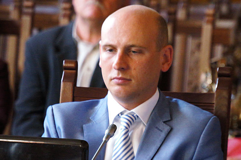 Elbląg, Marek Kucharczyk chce "wyprowadzić" niezdrowe produkty ze sklepików szkolnych Elbląg, Marek Kucharczyk chce "wyprowadzić" niezdrowe produkty ze sklepików szkolnych