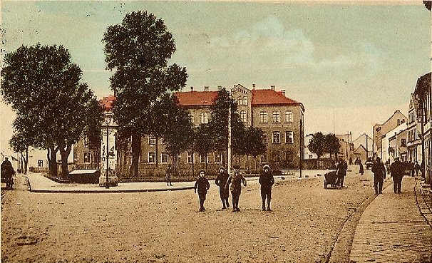 Elbląg, Szkoła Schichau'a przy ul. Robotniczej (Heiligeleichmanstr.)