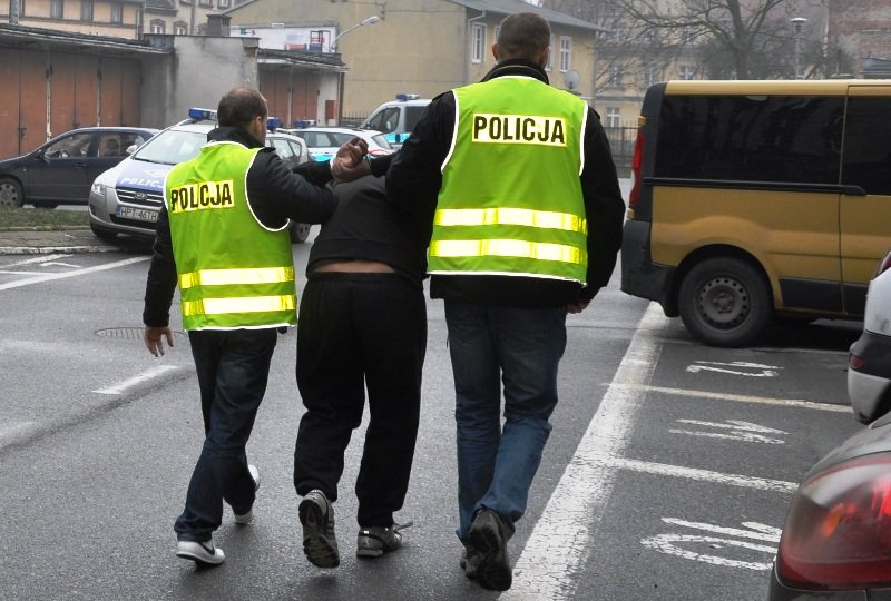 Elbląg, 18-letni Sebastian K. został zatrzymany na drugi dzień po napadzie na kobietę Elbląg, 18-letni Sebastian K. został zatrzymany na drugi dzień po napadzie na kobietę