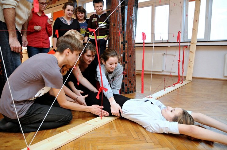 Elbląg, Uczestnicy warsztatów teatralnych przekonali się, jak ważna jest pomoc innych