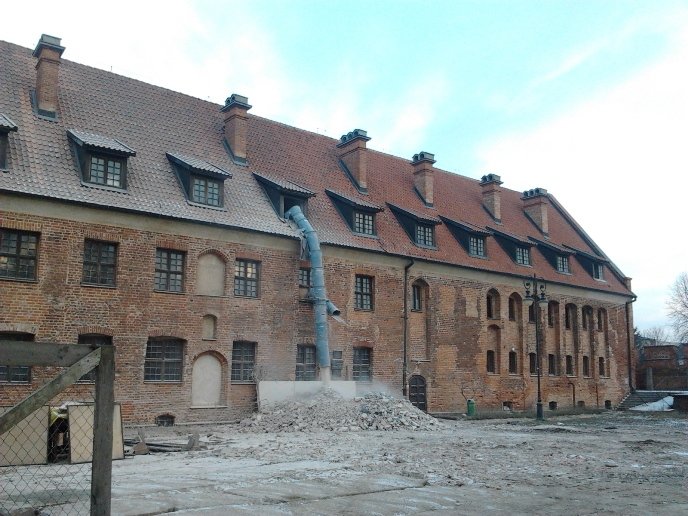 Elbląg, Wykopaliska na dziedzińcu miały związek z dofinansowaną przez Unią Europejską modernizacją Muzeum Archeologiczno-Historycznego Elbląg, Wykopaliska na dziedzińcu miały związek z dofinansowaną przez Unią Europejską modernizacją Muzeum Archeologiczno-Historycznego