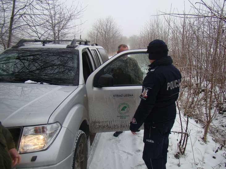 Elbląg, Wspólny patrol Straży Leśnej i Policji podczas wczorajszych działań w okolicy Krasnego Lasu