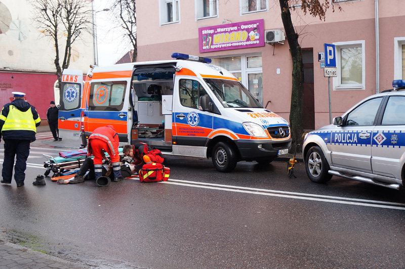 Elbląg, Mickiewicza: potrącenie pieszego na pasach