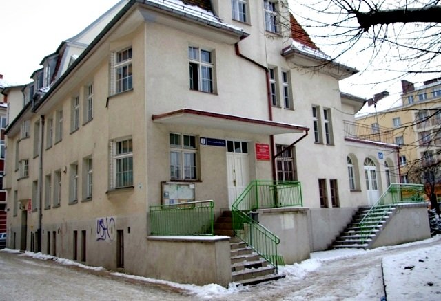 Elbląg, W lokalu wynajmowanym przez Grupę Referendalną stwierdzono kradzież prądu (fot AD) Elbląg, W lokalu wynajmowanym przez Grupę Referendalną stwierdzono kradzież prądu (fot AD)