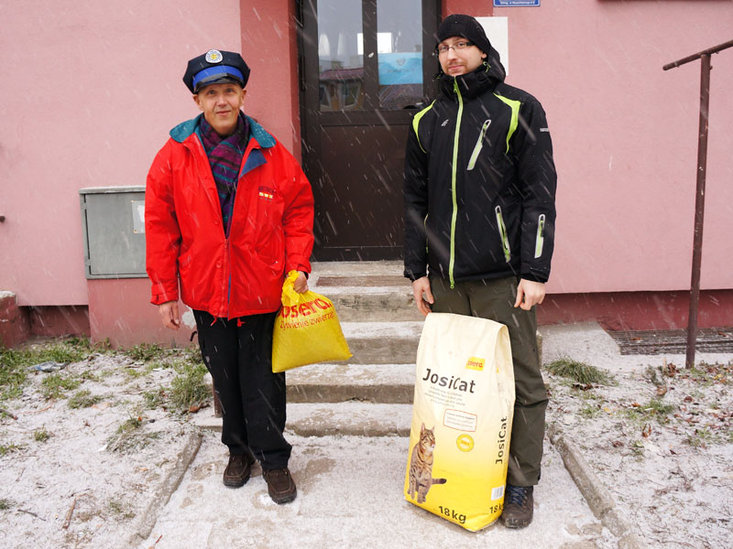 Elbląg, Od lewej Paweł Petasz, prezes Towarzystwa Opieki nad Zwierzętami oddział w Elblągu i Michał Bień, sokolnik, a także wolonatriusz TOZ