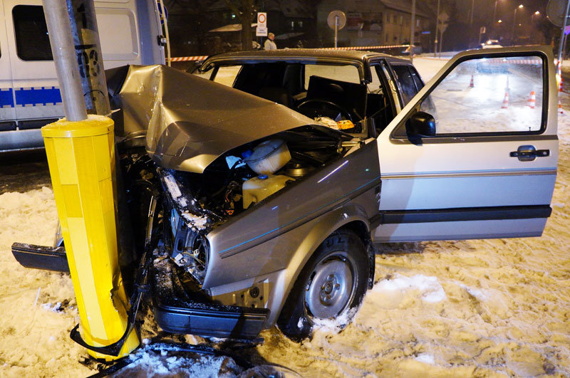 Elbląg, Golfem uderzył w słup