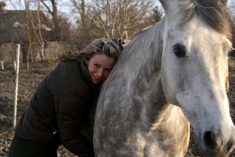 Elbląg, Karolina Zagrodzka ze swoją przyjaciółką, Bellą