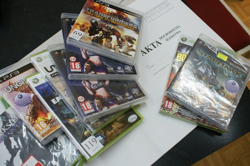 Elbląg, Zatrzymani mężczyźni przyznali, że kradli tylko gry na konsolę