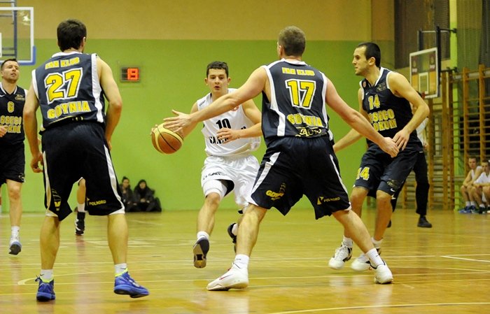 Elbląg, Najskuteczniejszym zawodnikiem w ekipie elblaskiej był Piotr Prokurat