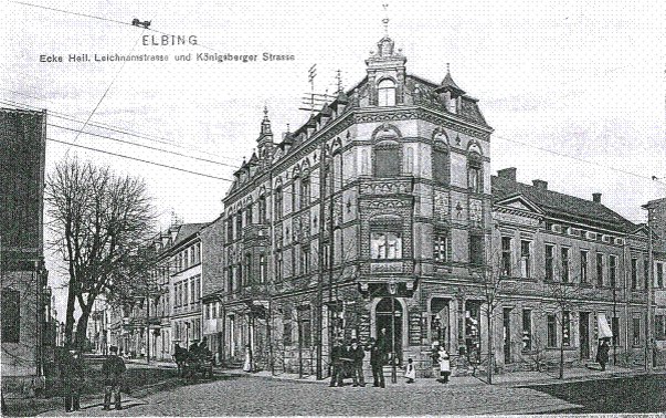 Elbląg, Róg ulicy Królewieckiej i Bożego Ciała, obecnie Robotniczej. Elbląg, Róg ulicy Królewieckiej i Bożego Ciała, obecnie Robotniczej.