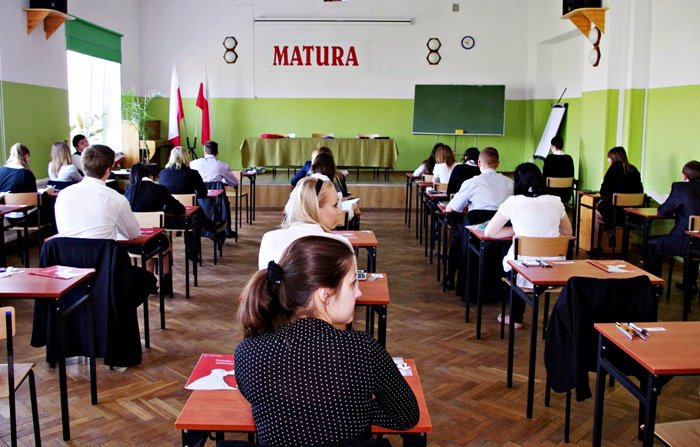 Elbląg, Czas studniówek już się skończył, teraz nauka, bo za trzy miesiące matura