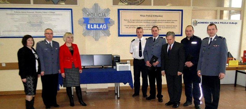 Elbląg, Miasto ufundowało komputery dla dwóch wyróżniających się dzielnicowych Elbląg, Miasto ufundowało komputery dla dwóch wyróżniających się dzielnicowych