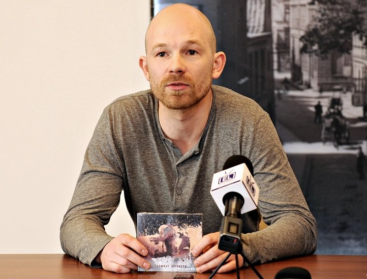 Elbląg, Tomasz Steńczyk oraz jego debiutancka "Myślibitwa"