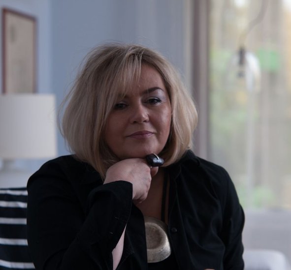 Elbląg, Anna Selke, od 17 lat prowadzi Klub Środowisk Twórczych Krypta, aktywizuje także kulturalnie Krużganek Galerii EL Elbląg, Anna Selke, od 17 lat prowadzi Klub Środowisk Twórczych Krypta, aktywizuje także kulturalnie Krużganek Galerii EL