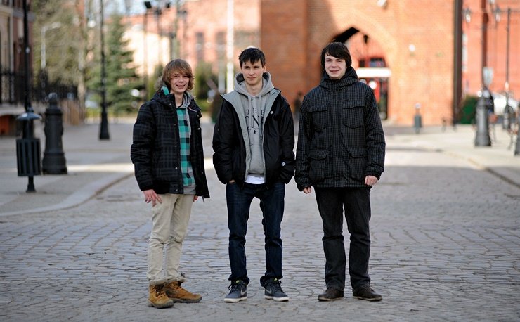 Elbląg, Od lewej: Robert Tyczyński, Bartek "Bedu" Dulczewski i Przemek Grygorowicz